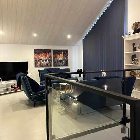 Neuve En Front De Jean Michele Villa *